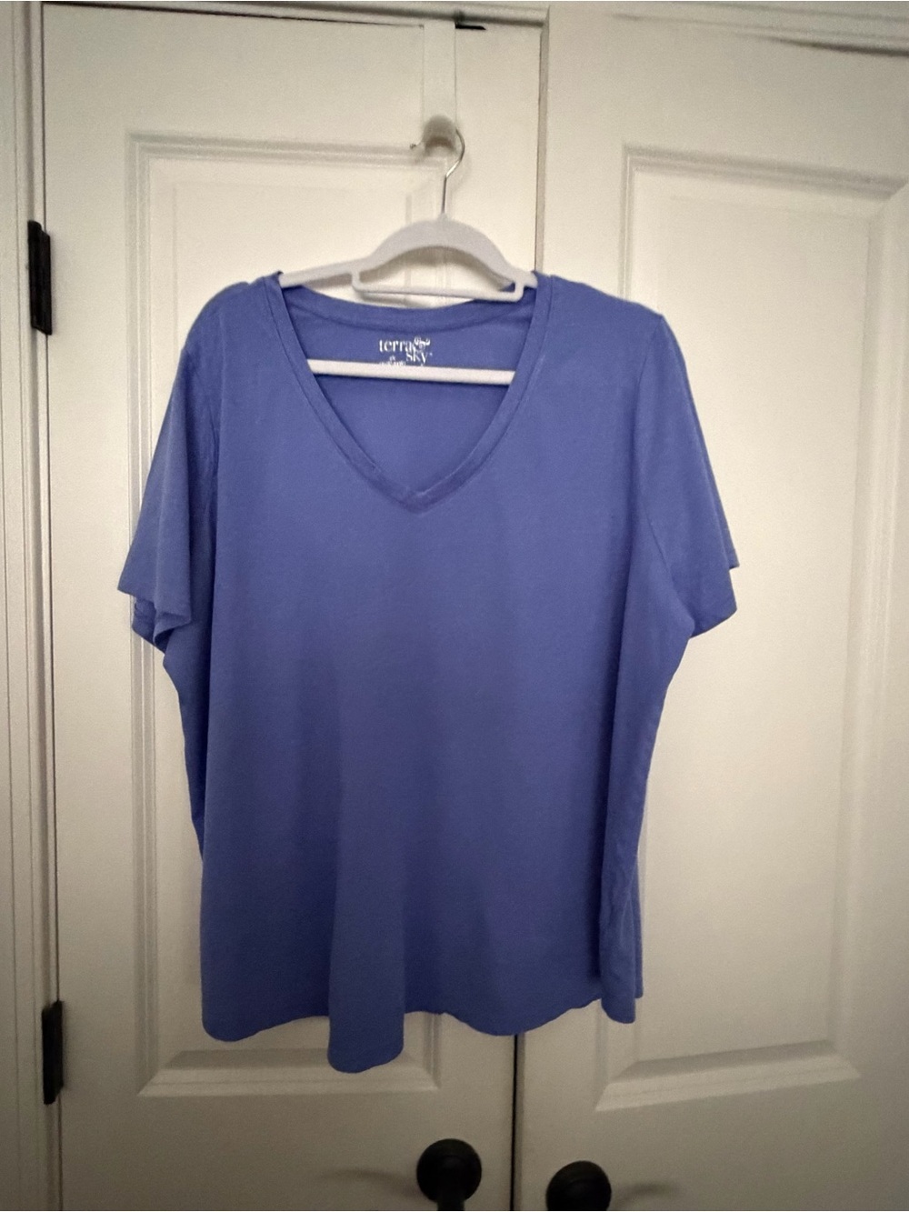 💜 3/$30 Terra & Sky Periwinkle V-Neck Short Sleeve Tee 2xl